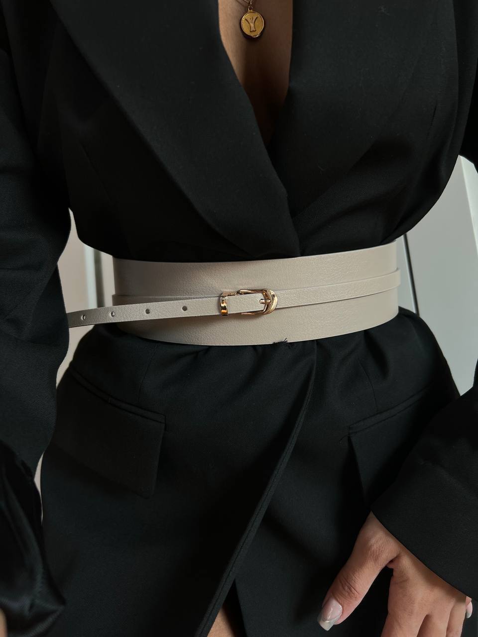 Ceinture beige Fiori en Cuir Synthétique - Élégance et Sophistication