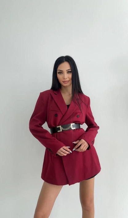 blazer bordeaux femme silhouette feminine avec ceinture