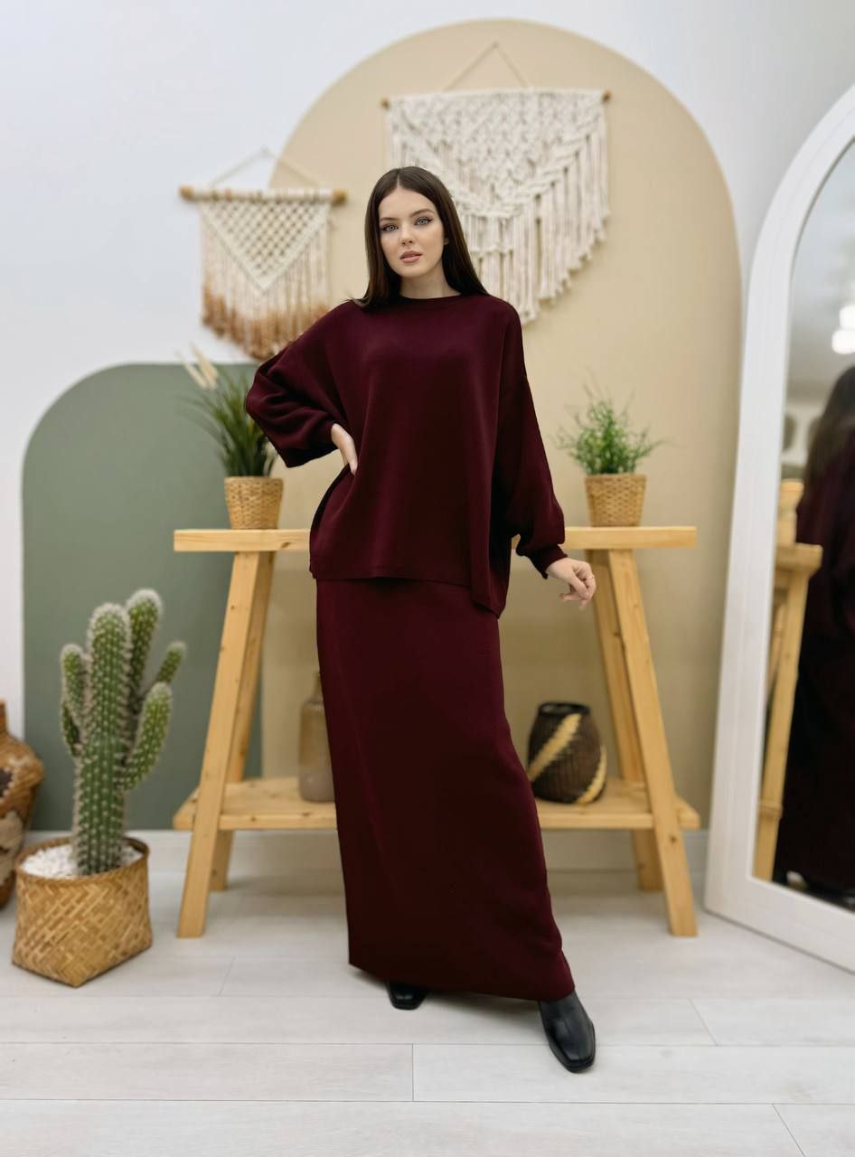 tenue bordeaux femme look elegant moderne