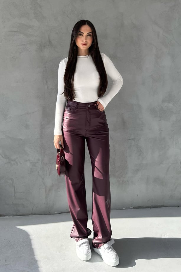 pantalon simili cuir outfit moderne et sophistique