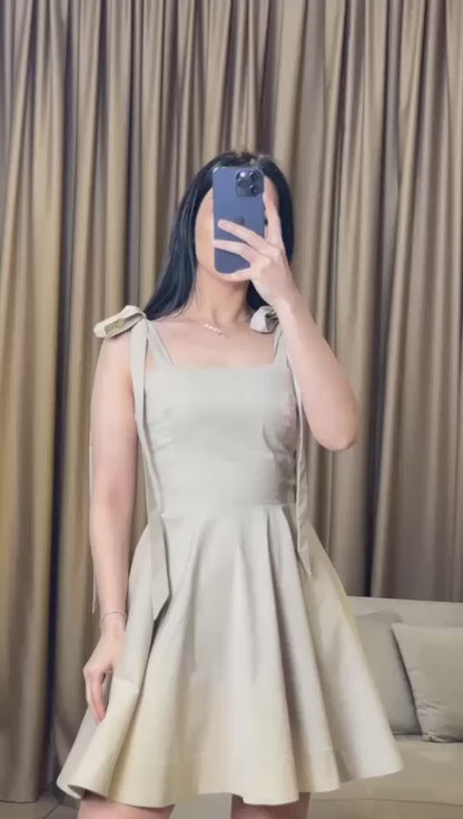 Robe Courte Beige Et Noire  à Bretelles Nouées – Coupe Évasée Féminine
