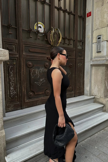 robe noire chic tenue soiree femme