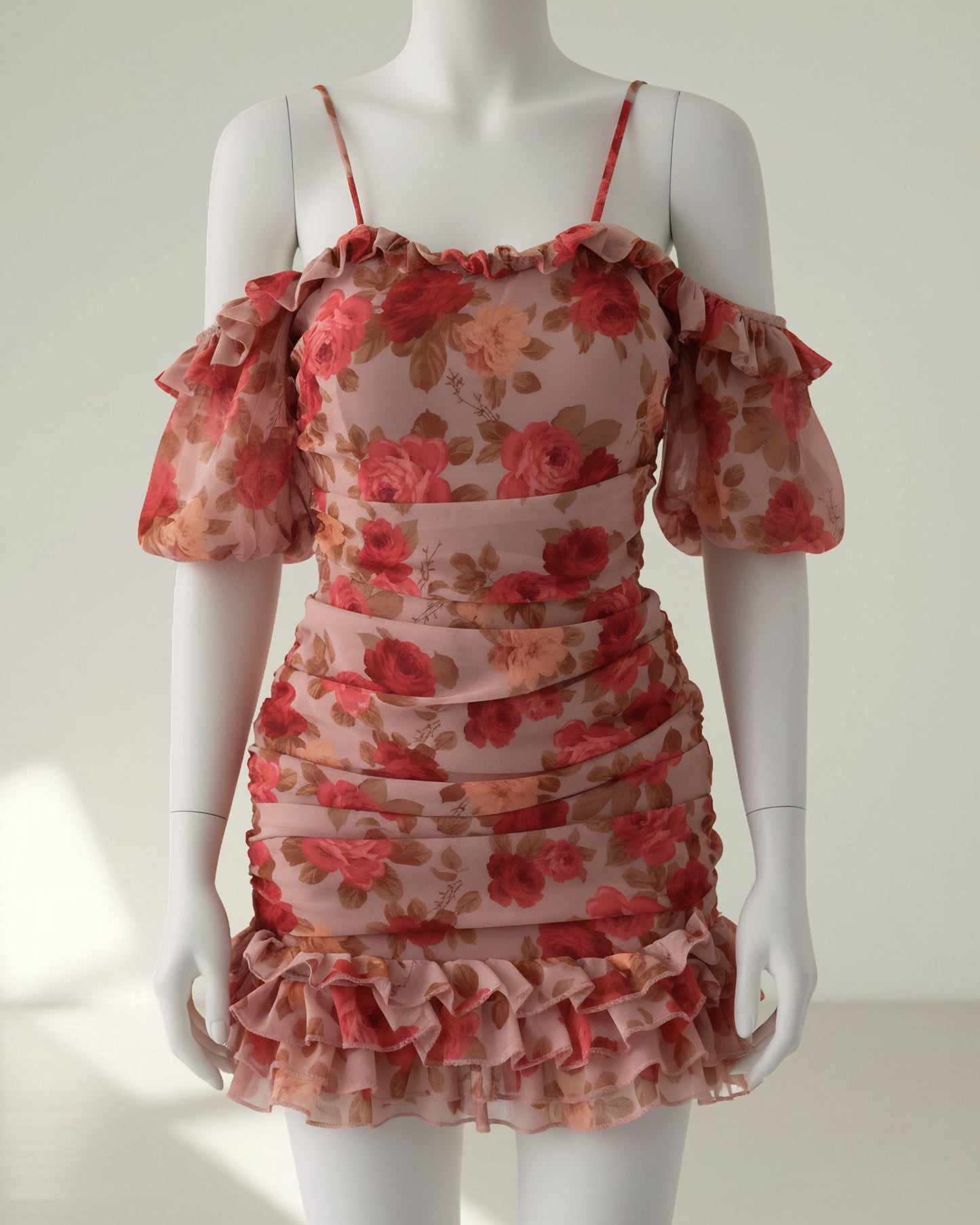 Mini Robe à Motif Floral – Froncée & Volants