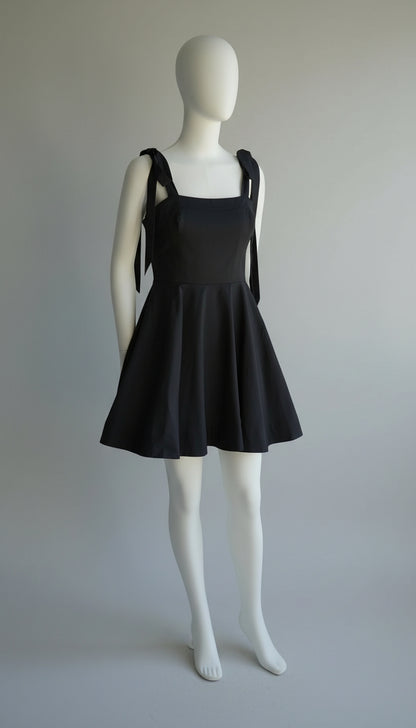 Robe Courte Beige et Noire à Bretelles Nouées – Coupe Évasée Féminine